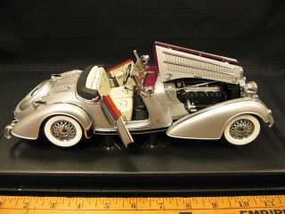 1939 Horch 855 Roadster Diecast 1:18 Car Model by Sun Star  