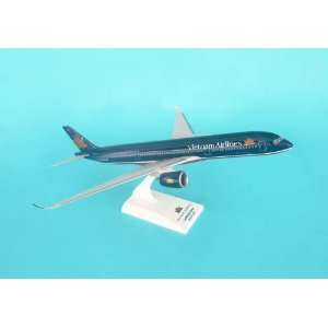  Skymarks Vietnam Airlines A350 1200 Model Airplane Toys 
