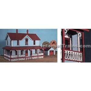   HO Scale The Hanley House w/Separate One Car Garage Kit Toys & Games
