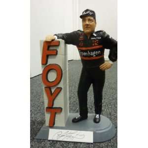 AJ Foyt Limited Edition Figurine PSA COA Indy Autograph   NASCAR 