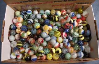 LOT 135 VINTAGE INTRIGUING MACHINE MADE MARBLES Vitro Peltier Marble 