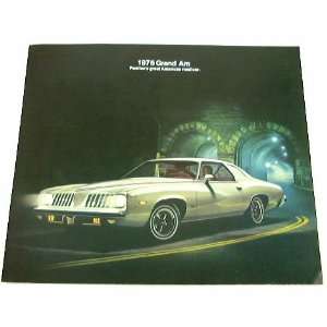  1975 75 Pontiac GRAND AM BROCHURE Colonnade Hardtop 