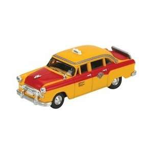    26372 Athearn HO RTR Checker A8 Taxi Red/Yellow Toys & Games