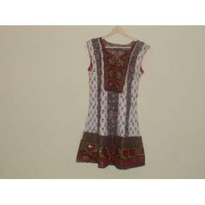  White and red Embroider Kurta / Kurti Top: Everything Else