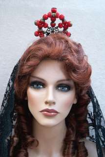 BEAUTIFUL PEINETA OR SPANISH MANTILLA COMB IN ARCADED DESIGN WITH RED 