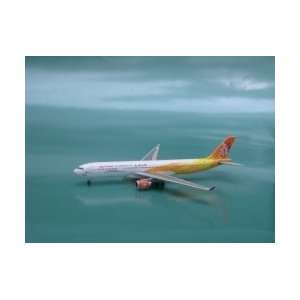   Wings Boeing Fleet 747LCF Dreamlifter Model Airplane Toys & Games