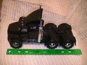 BLACK KNIGHT TRACTOR TRUCK OFF ROAD  