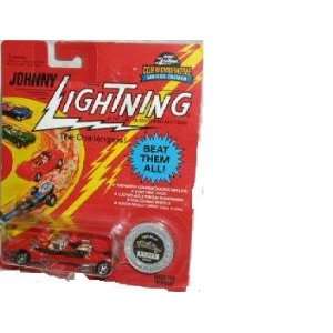    JOHNNY LIGHTNING RED TRIPLE THREAT DIECAST VEHICLE: Toys & Games