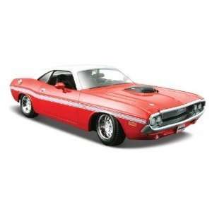  Maisto 1970 Dodge Challenger R/T Coupe: Toys & Games