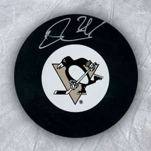  EVGENI MALKIN Pittsburgh Penguins Autographed Hockey PUCK 