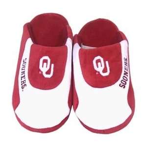  Oklahoma Sooners NCAA Low Pro Stripe Slippers: Sports 