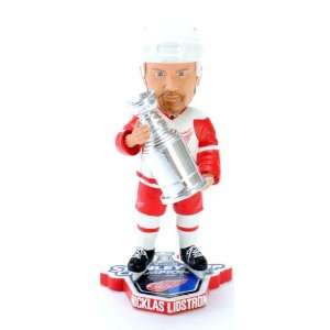  Nicklas Lidstrom Red Wings Stanley Cup Bobblehead: Sports 
