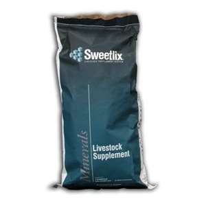  Sweetlix Maintenance Mineral 25lb: Health & Personal Care