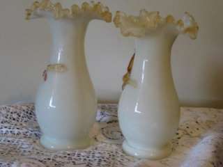 Rare Pair Victorian Art Mantel Vases Ruffled Rim Flower 63546  