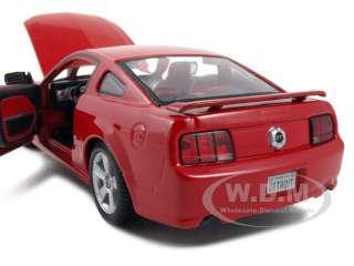 2006 FORD MUSTANG GT RED 1:24 DIECAST MODEL CAR  