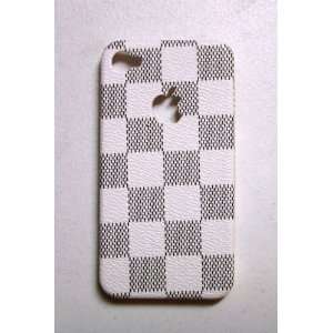   iPhone 4 and iPhone 4s Coated Canvas Hardshell Case Cover White Damier