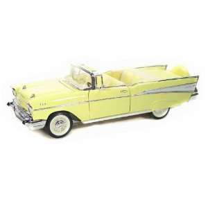  1957 Chevy Bel Air Convertible 1/18 Yellow: Toys & Games