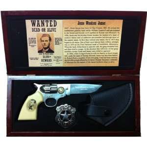  Jesse James Folding Gun Knife