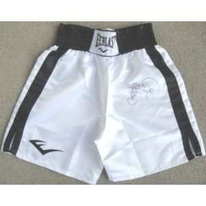   RARE Everlast Boxing Trunks JSA   Autographed Boxing Robes and Trunks