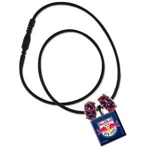  NEW YORK RED BULLS OFFICIAL 18 NECKLACE: Sports 