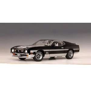  1971 Ford Mustang MACH I Fastback 1/18 Black: Toys & Games