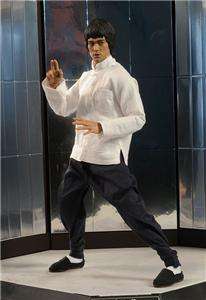 Hot Toys Bruce Lee Auth Enter the Dragon Costume Set  