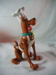   1999 large 7 tall plastic Scooby Doo in chefs hat figurine  