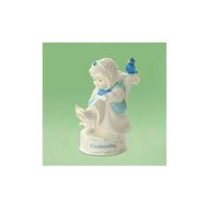  Enesco 4020351 Mini Cinderella Snowbabies Figure 
