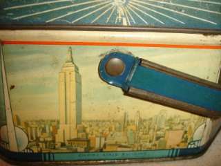 LOOSE WILES BISCUIT COMPANY NYC WORLDS FAIR 1939 TIN  