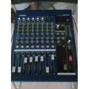 Yamaha MG124 12 Input 4 Bus 12 Channel Stereo Mixer With 