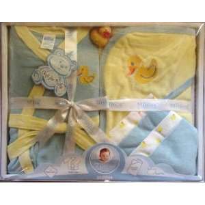   Baby BATH Gift Set ~ Robe/Hooded Towel/Washcloths/Toy 