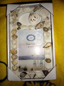 SEA SHELL FRAME HOLDS 4 X 6 PICTURE  
