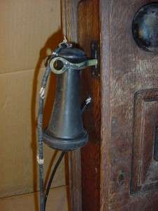 ANTIQUE WOODEN WALLMOUNT TELEPHONE. SELLING AS IS FOR PARTS OR REPAIR 