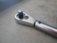   Adjustable Clicker Torque Wrench 1/2 Drive 25 250 Max Torque  