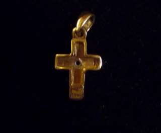 Croce in oro giallo 18kt con punto luce a Torino    Annunci
