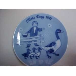    Norwegian 1971 Mothers Day Collector Plate 